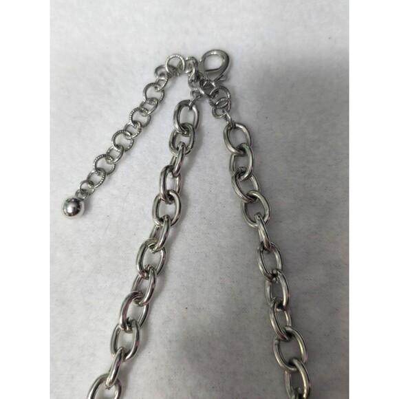 Chunky pearl necklace featuring a mix of faux pearls and silver-toned beads. - Picture 2 of 2